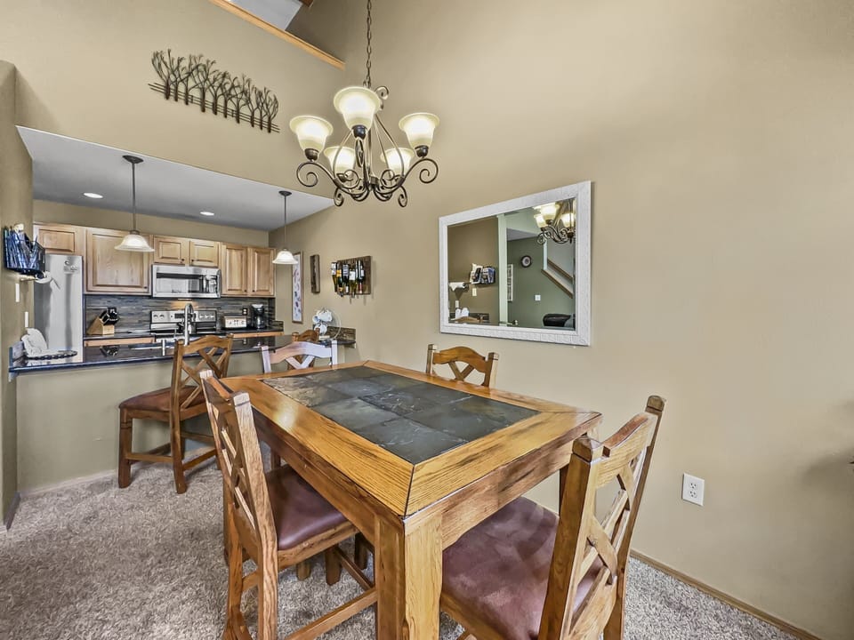 Condo, 1 Bedroom | Dining