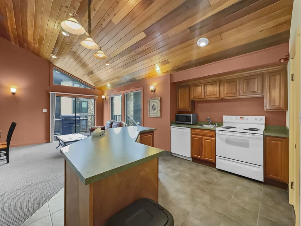 Condo, 2 Bedrooms | Private kitchen | Coffee/tea maker, fridge, oven, toaster
