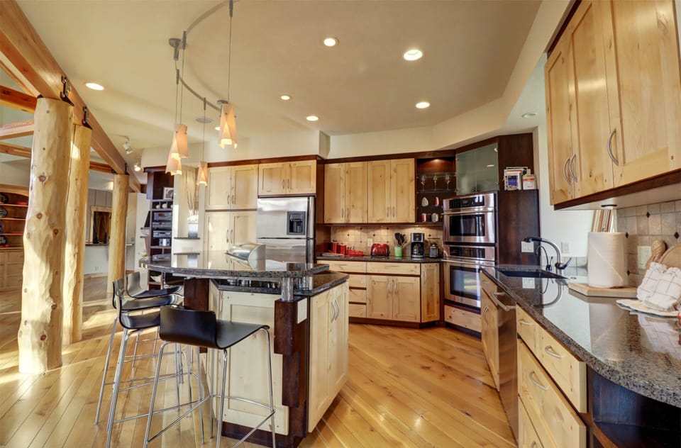 House, 4 Bedrooms | Private kitchen | Coffee/tea maker, fridge, oven, toaster