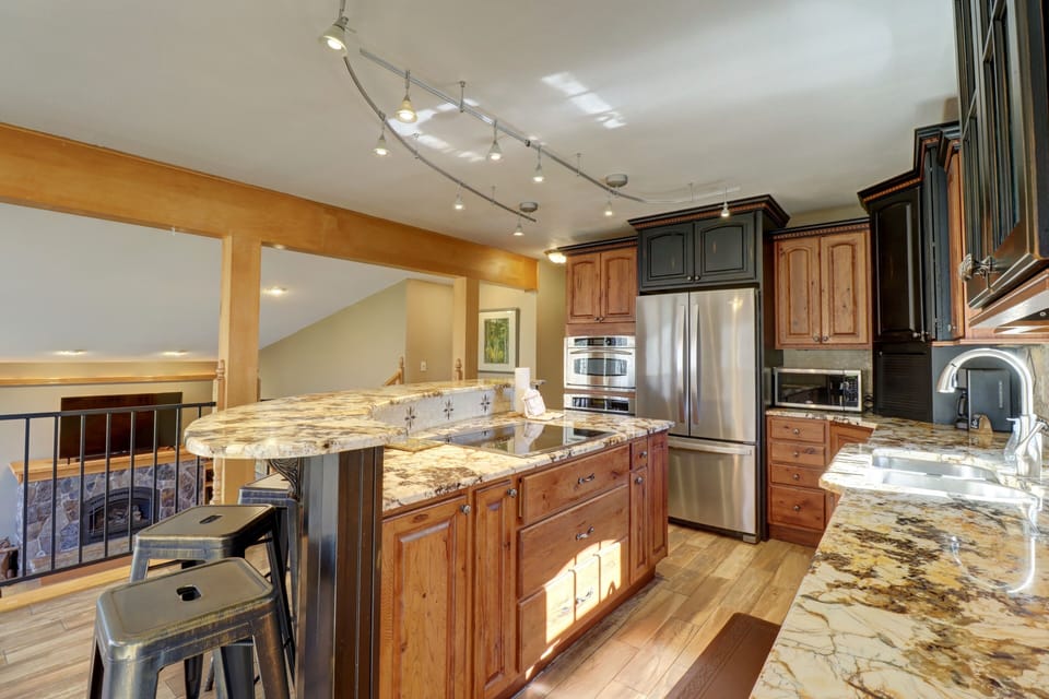 Townhome, 4 Bedrooms | Private kitchen | Coffee/tea maker, fridge, oven, toaster