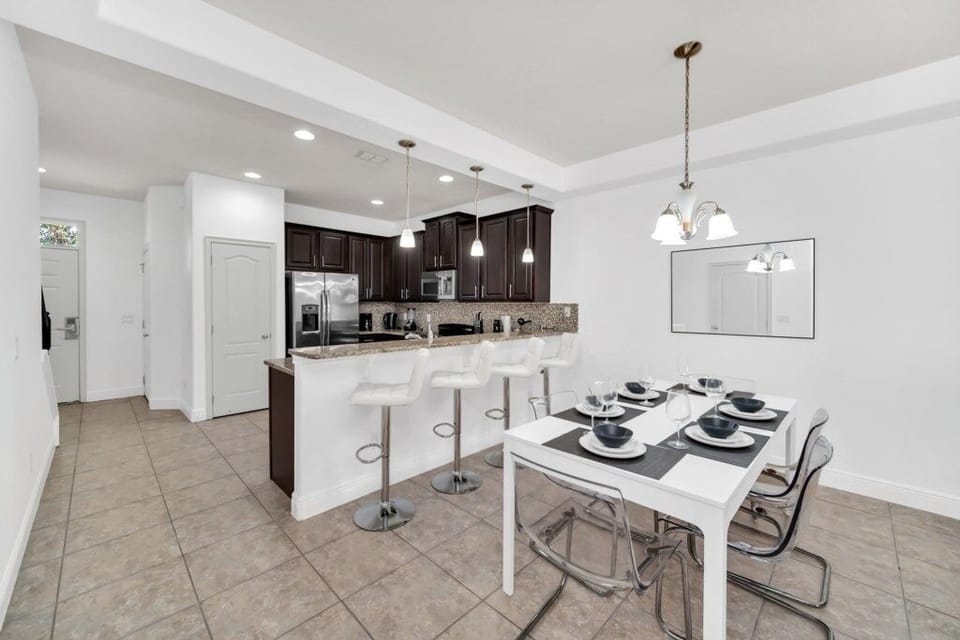 Condo, 3 Bedrooms | Dining