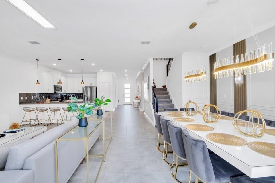 House, Multiple Bedrooms | Dining