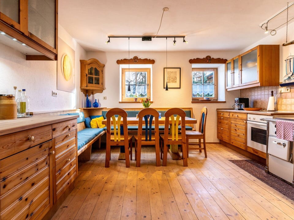 House | Private kitchen | Stovetop, electric kettle