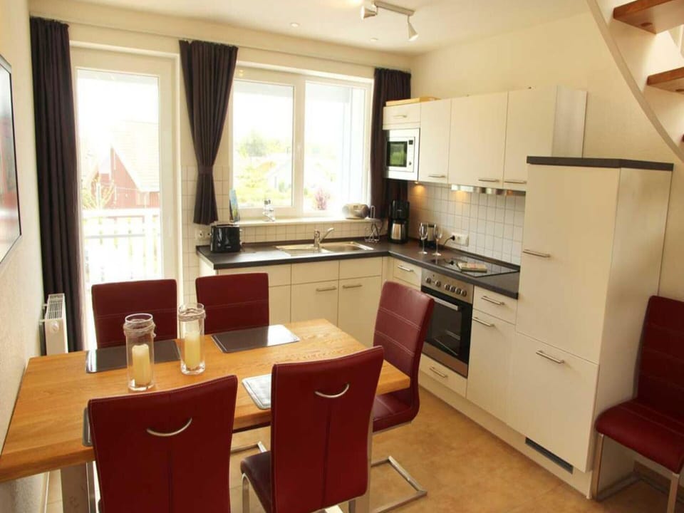 Apartment | Private kitchen | Electric kettle, toaster, highchair