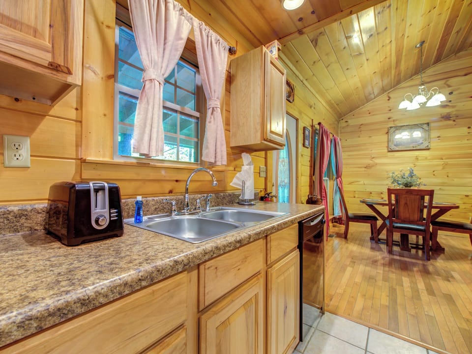 Cabin, Multiple Beds, Hot Tub, Mountain View (Smokies Bungalow) | Private kitchen | Fridge, microwave, oven, dishwasher
