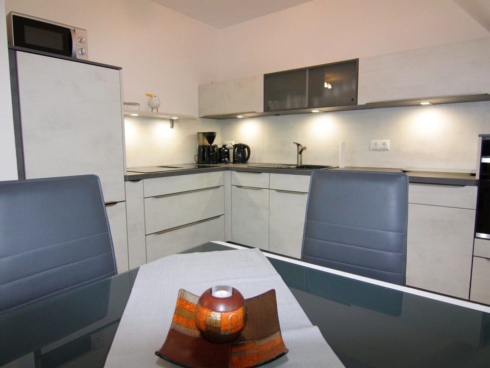 Apartment | Private kitchen | Electric kettle, toaster