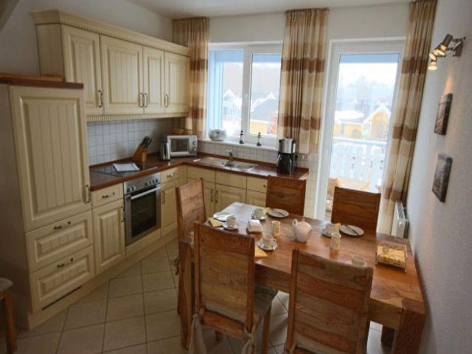 Apartment | Private kitchen | Electric kettle, toaster, highchair