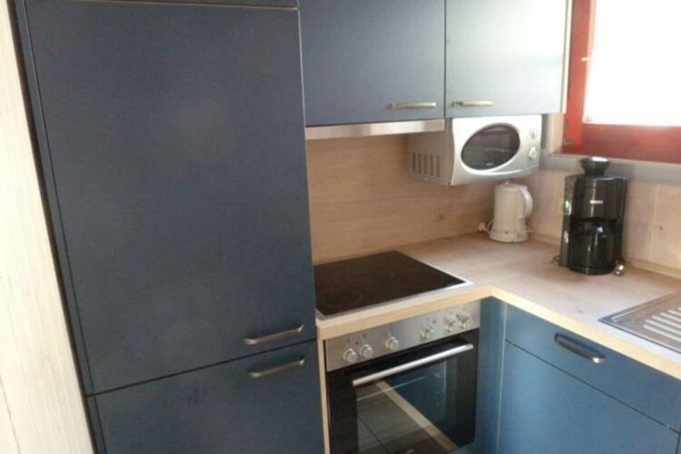 House | Private kitchen | Electric kettle, toaster, highchair