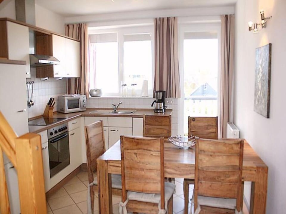 Apartment | Private kitchen | Electric kettle, toaster, highchair