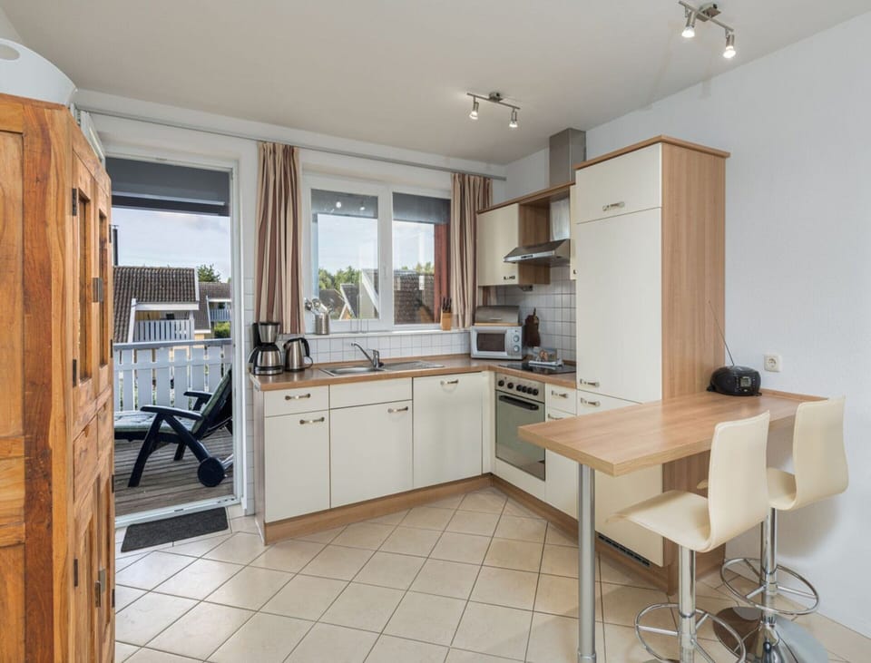 Apartment | Private kitchen | Electric kettle, toaster, highchair