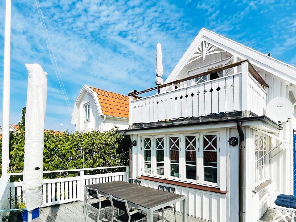 House | Outdoor dining