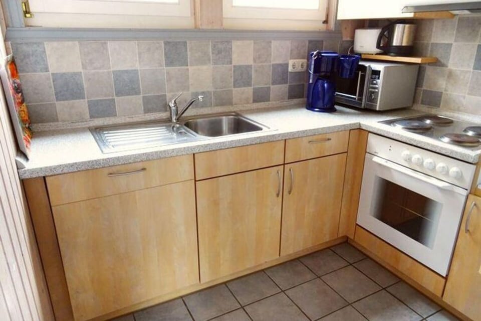 House | Private kitchen | Electric kettle, toaster, highchair