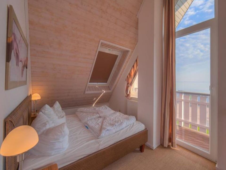 Apartment | 3 bedrooms, individually furnished, bed sheets