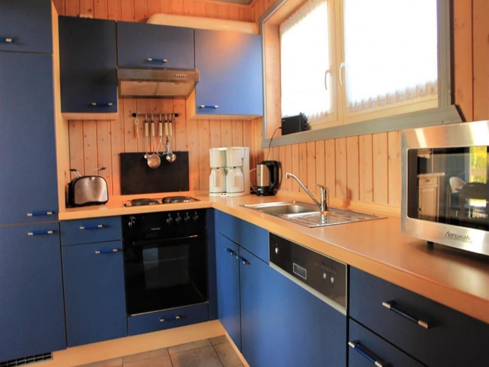 House | Private kitchen | Electric kettle, toaster