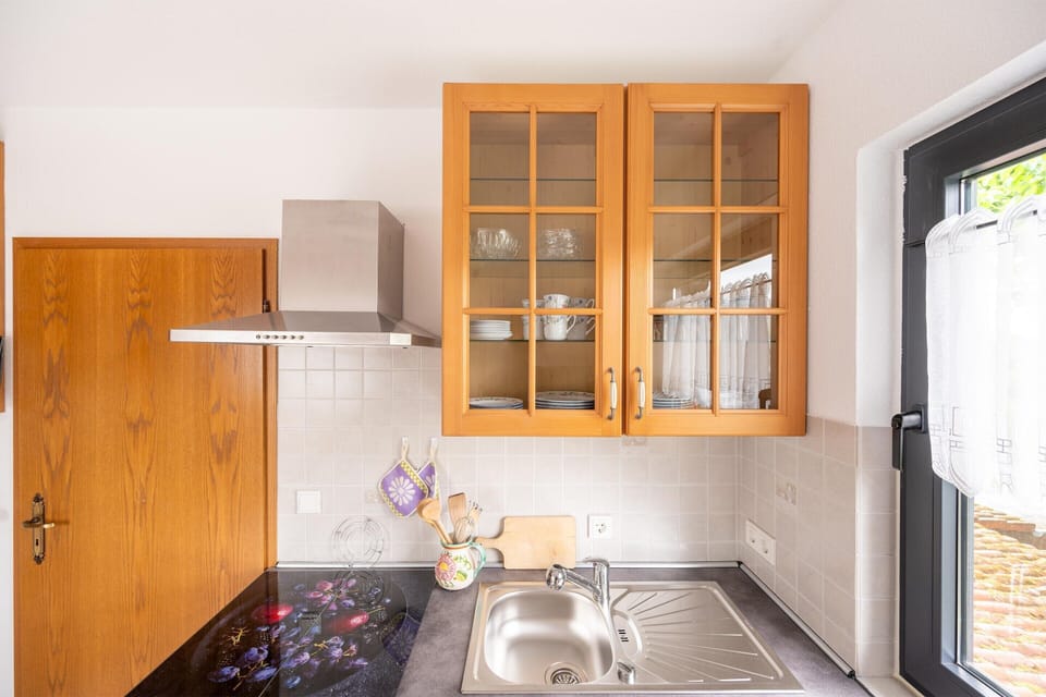 Apartment | Private kitchen | Electric kettle, toaster