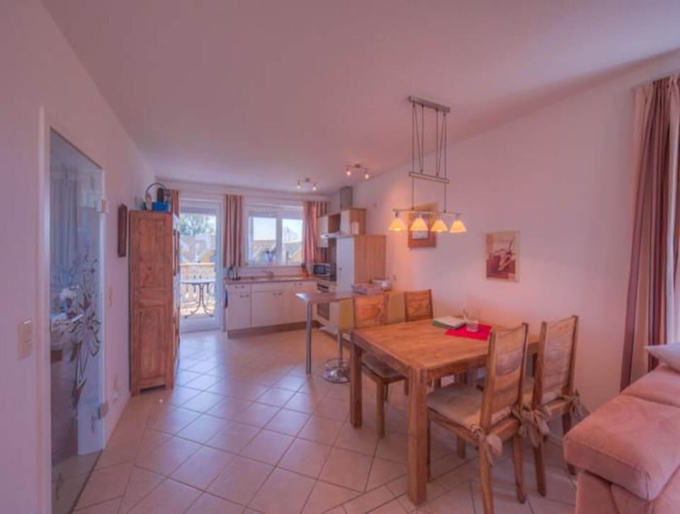 Apartment | Dining