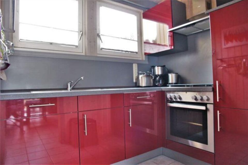 House | Private kitchen | Electric kettle, toaster, highchair