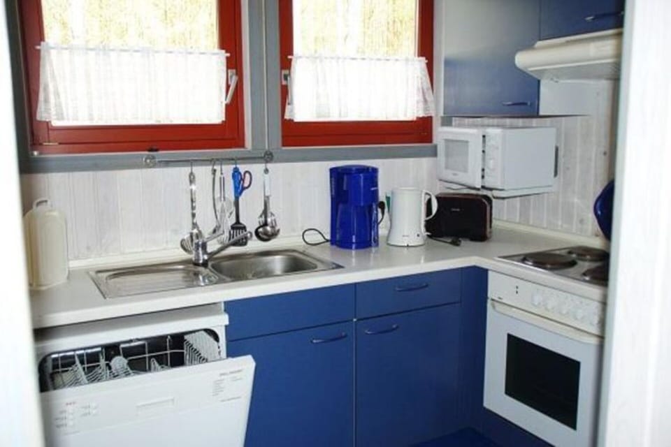 House | Private kitchen | Electric kettle, toaster, highchair