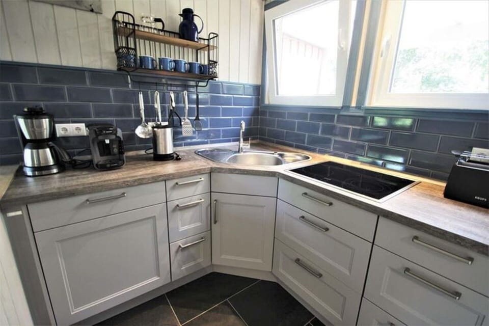House | Private kitchen | Electric kettle, toaster, highchair