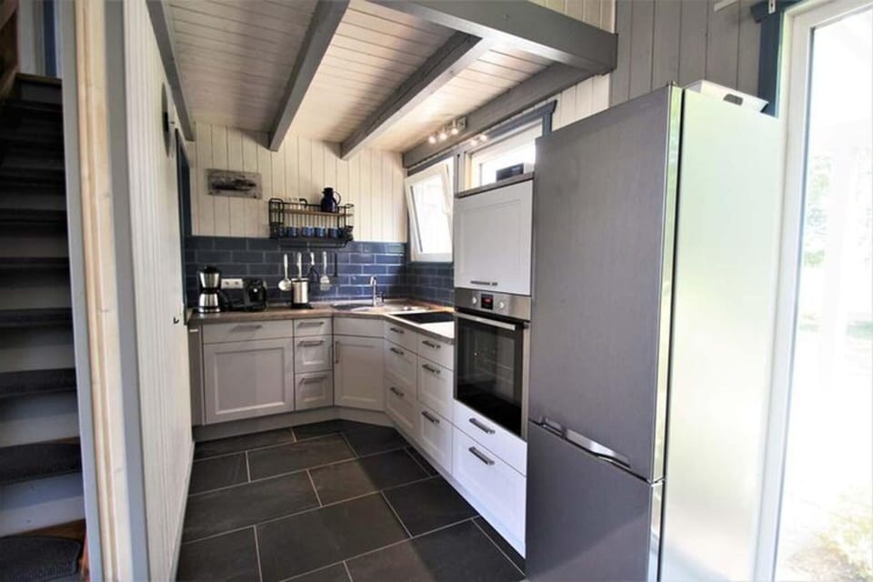House | Private kitchen | Electric kettle, toaster, highchair