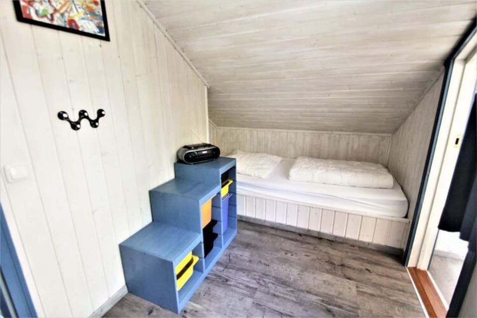 House | 3 bedrooms, individually furnished