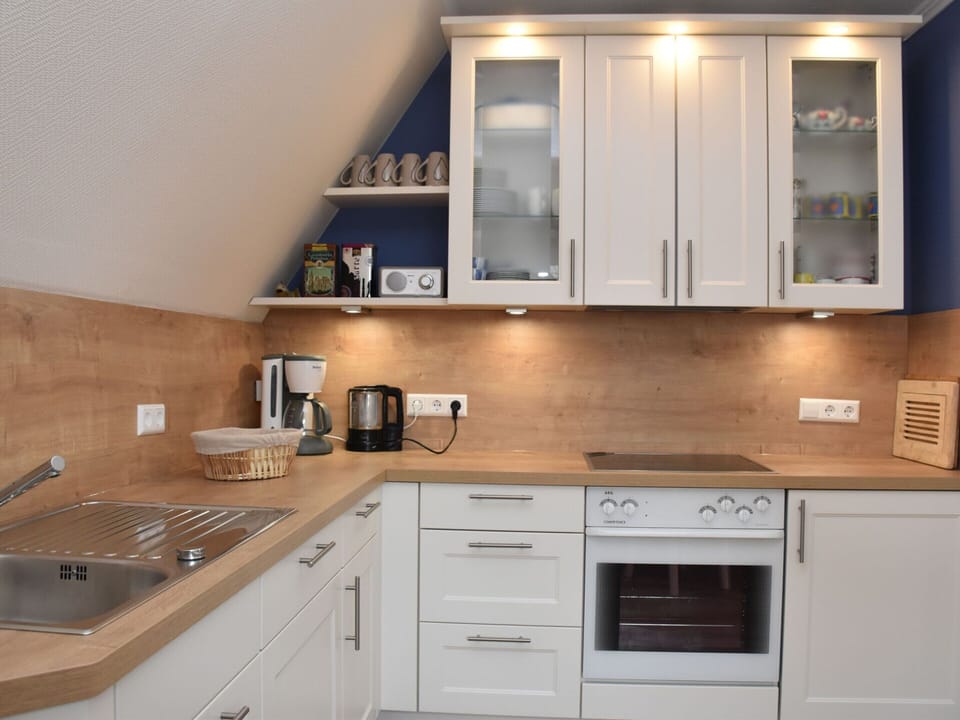 House | Private kitchen | Toaster, highchair