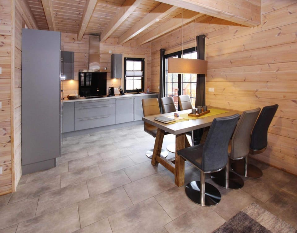 House | Dining