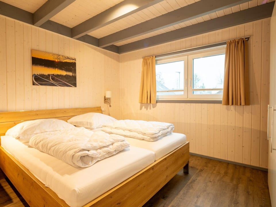 House | 4 bedrooms, individually furnished