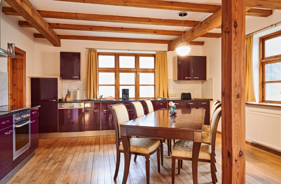 House | Dining