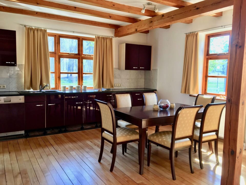 House | Dining