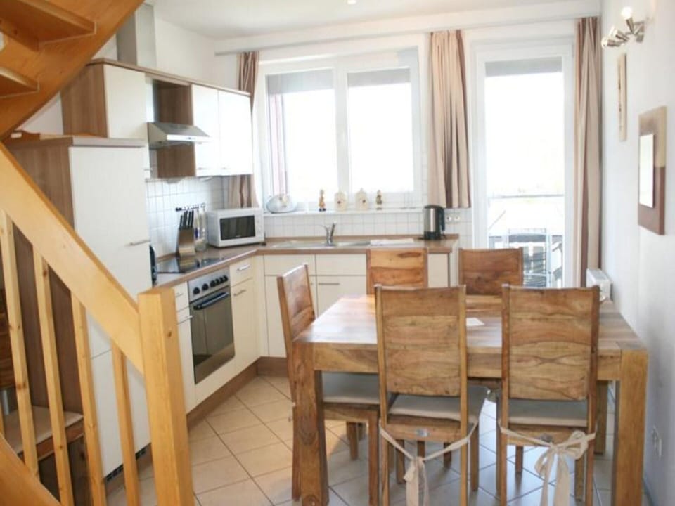 Apartment | Private kitchen | Electric kettle, toaster, highchair