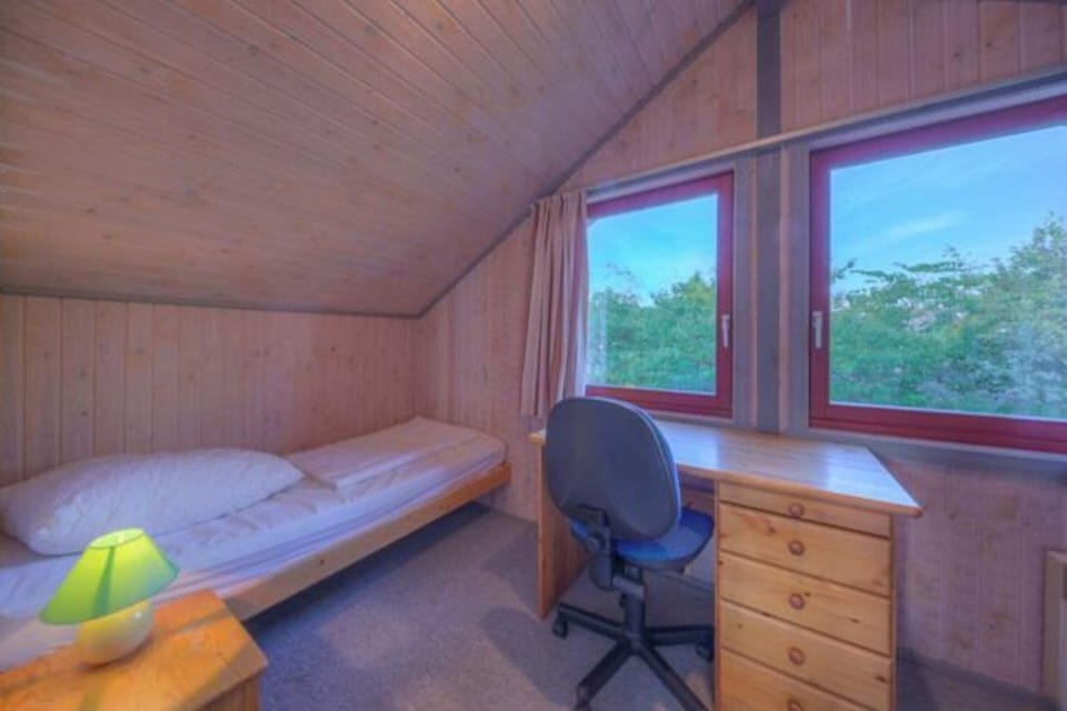 House | 3 bedrooms, individually furnished