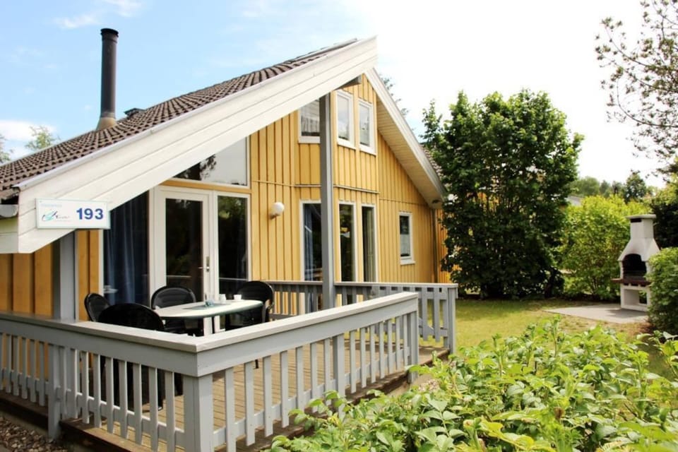House | Outdoor dining