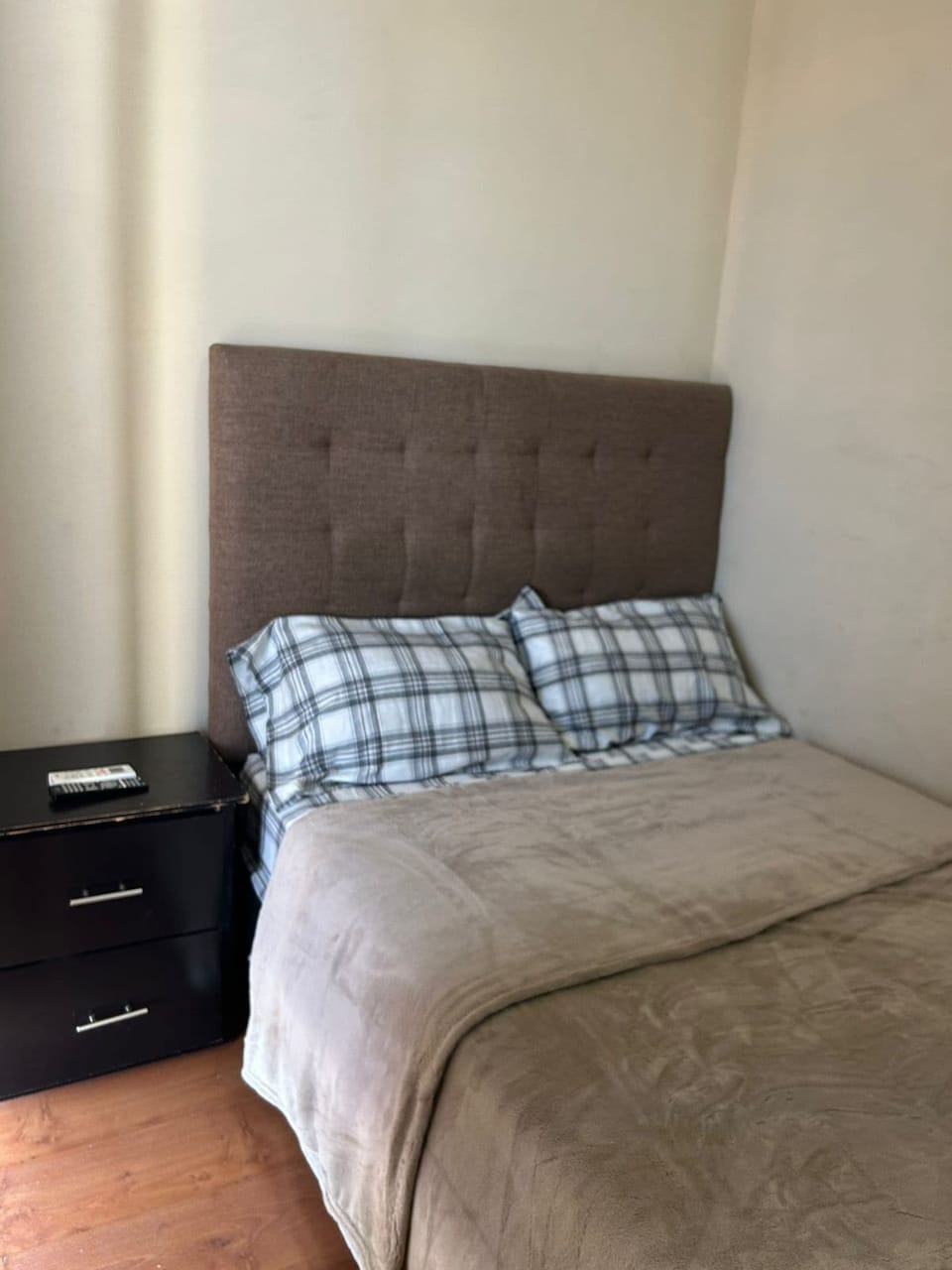 Basic Double Room, 1 Queen Bed | WiFi (free)