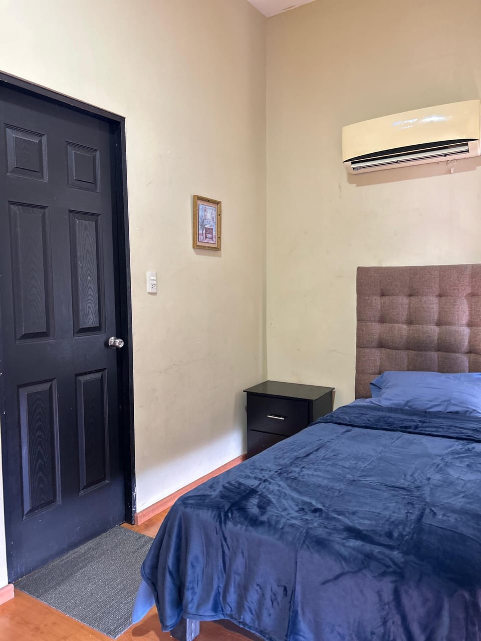 Basic Single Room, Balcony, Courtyard View | WiFi (free)
