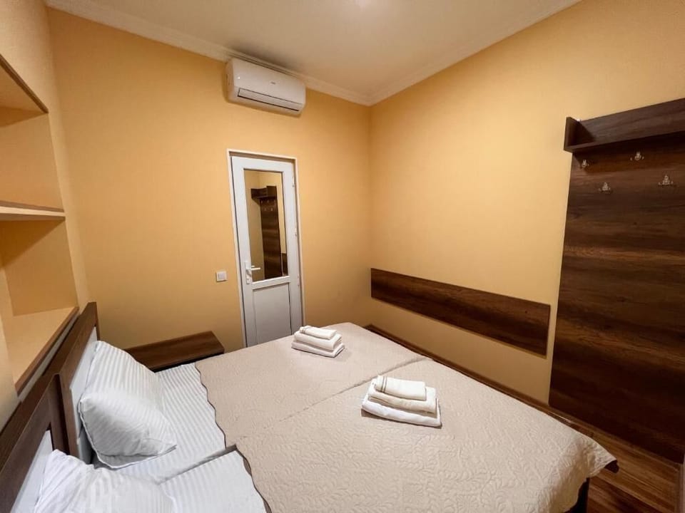 Double Room, City View | Soundproofing, free WiFi