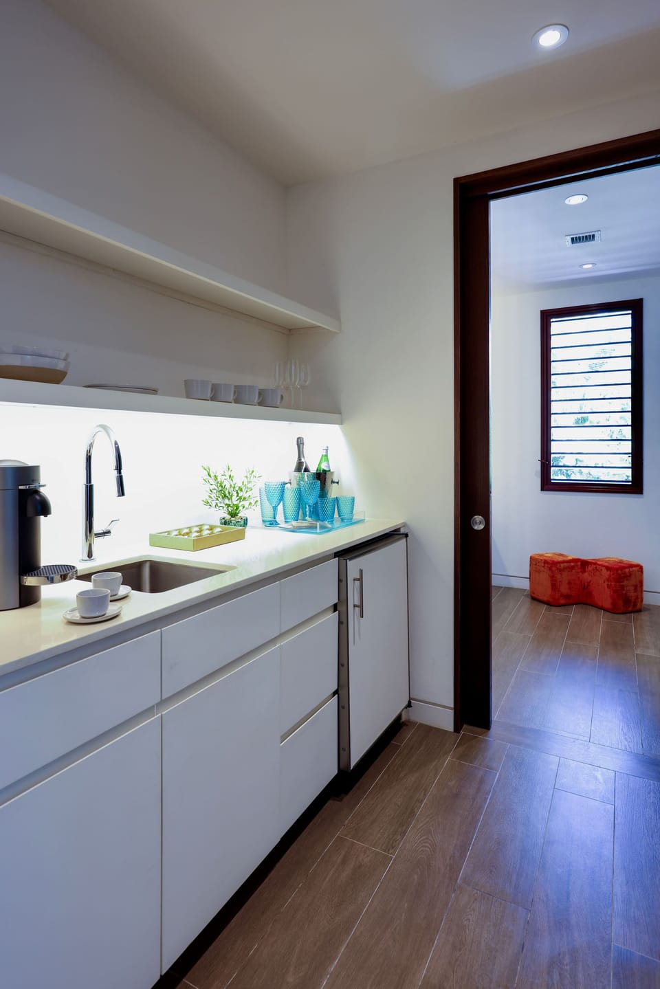 kitchenette 