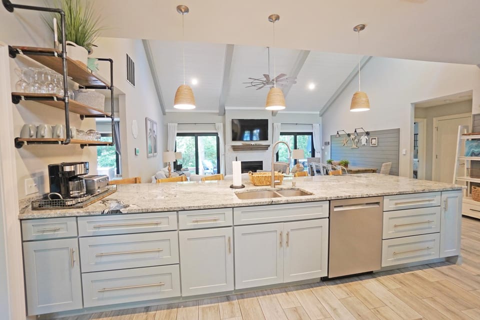 Wide open space for cooking