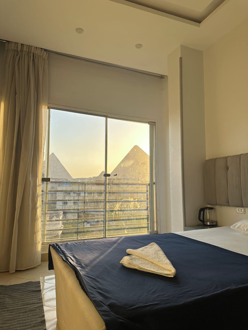 Double Room, Mountain View | Hypo-allergenic bedding, in-room safe, free WiFi