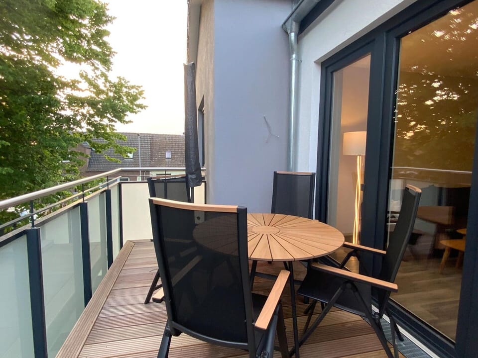 Apartment | Dining