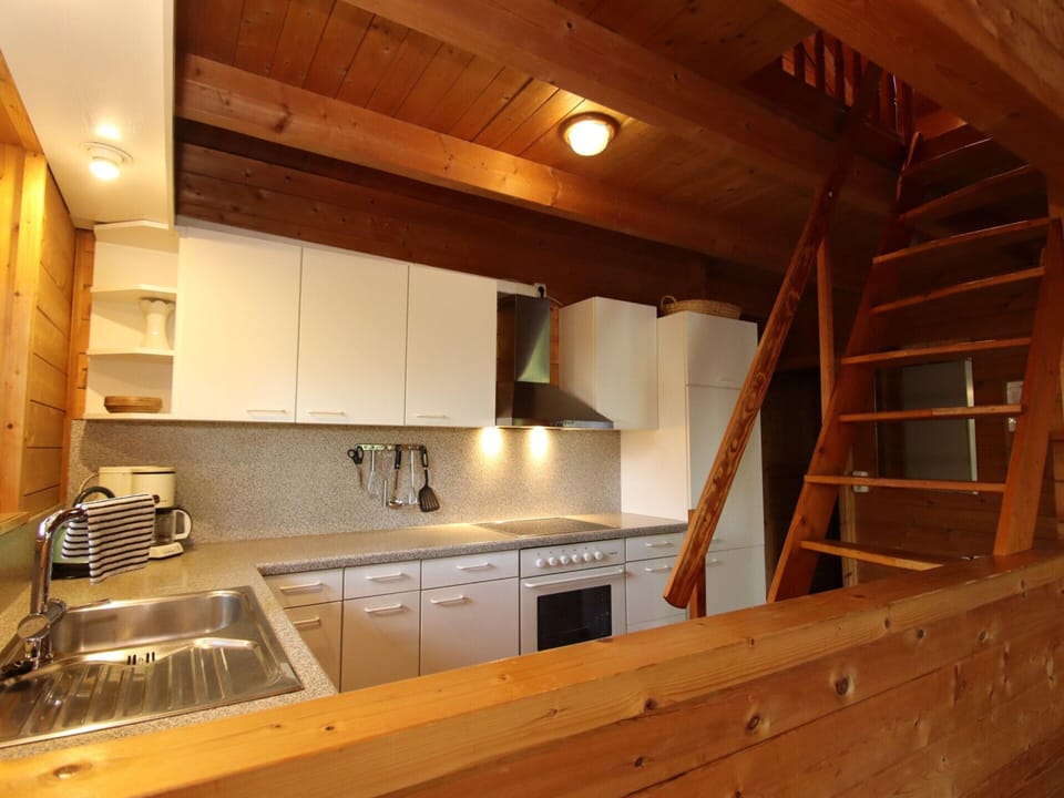 House | Private kitchen | Electric kettle, toaster, highchair