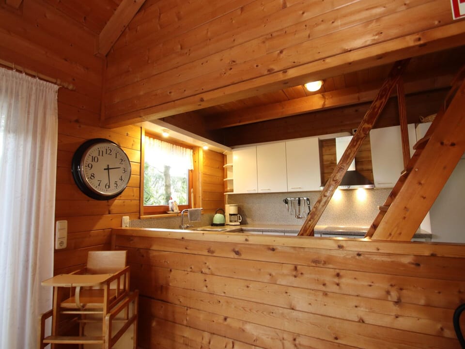 House | Private kitchen | Electric kettle, toaster, highchair