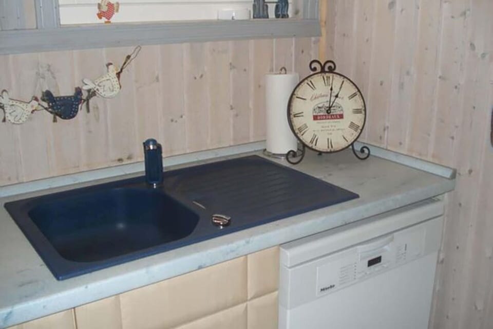 House | Private kitchen | Electric kettle, toaster, highchair