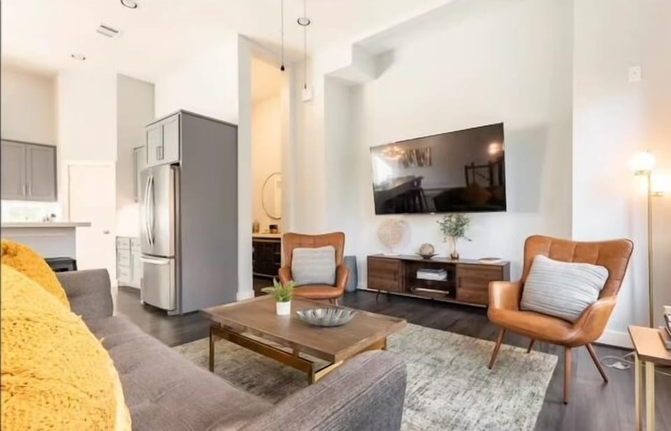 Home Decor, Indoors, Furniture, Living Room, Rug