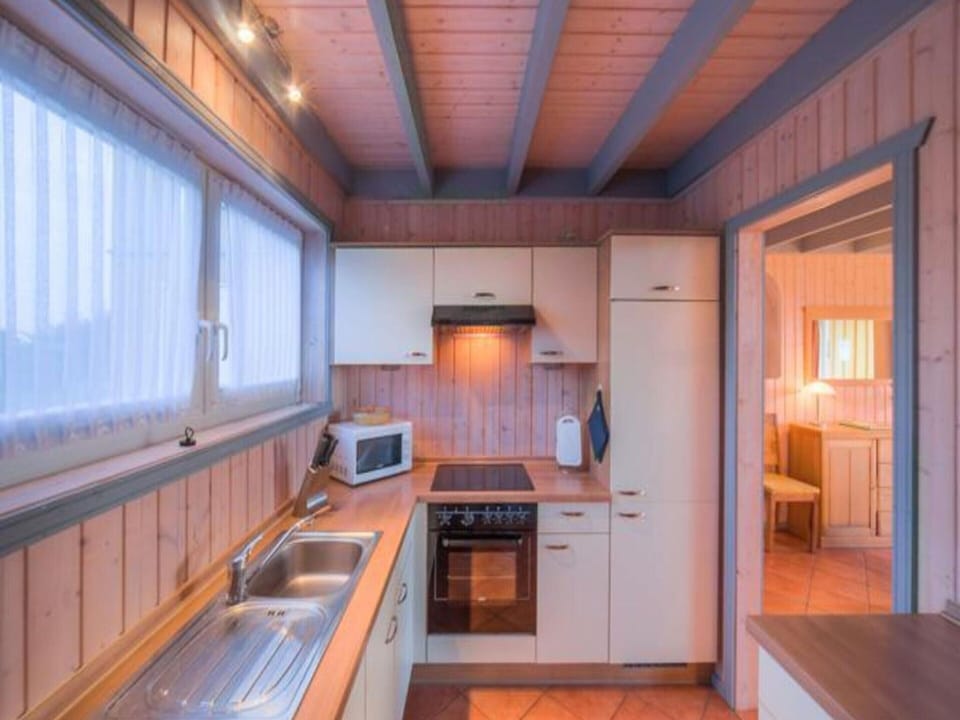 House | Private kitchen | Electric kettle, toaster