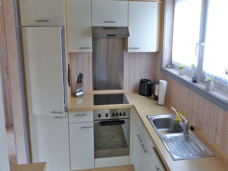 House | Private kitchen | Electric kettle, toaster