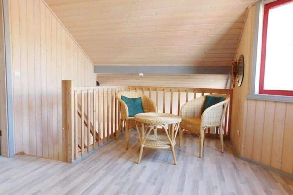 House | 3 bedrooms, individually furnished