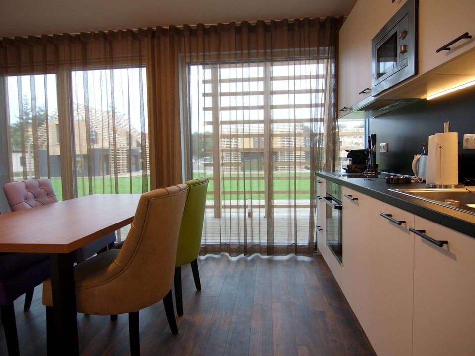 House | Private kitchen | Electric kettle, toaster, highchair