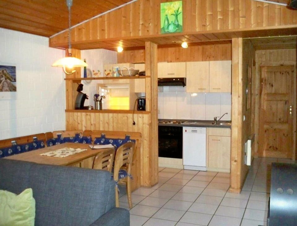 House | Dining