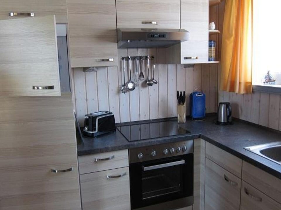 House | Private kitchen | Electric kettle, toaster